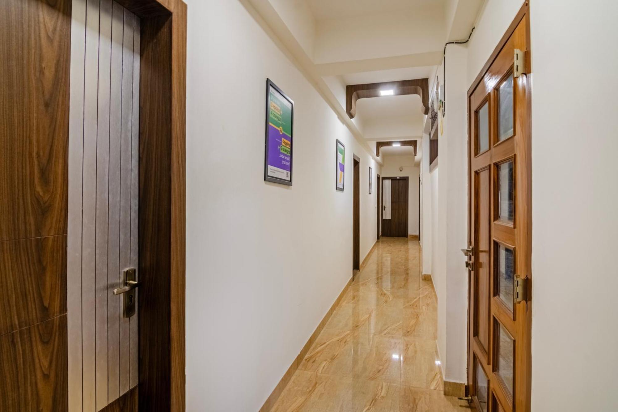 Treebo Petals Banquet & Suites - Kolkata Exterior photo